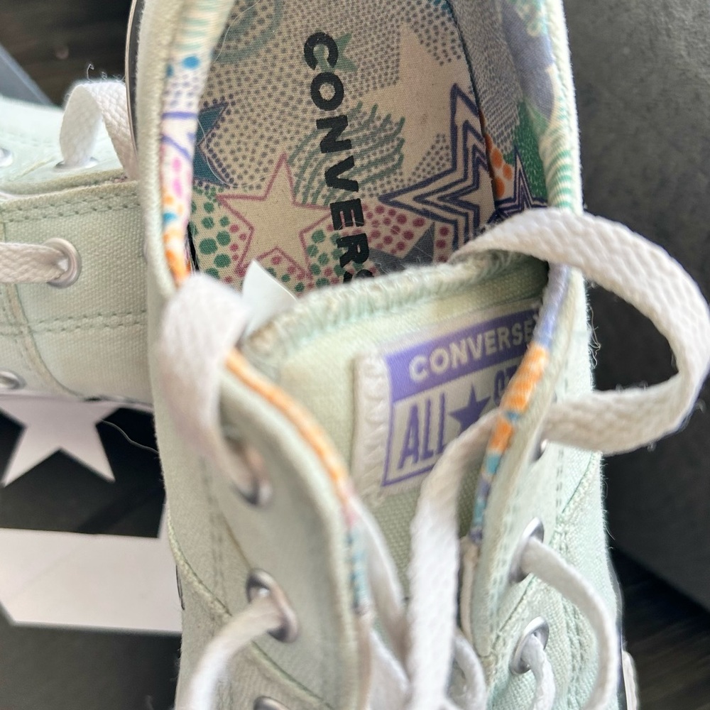 Light blue Converse Low Top. Sole in near perfect condition. - Picture 4 of 4